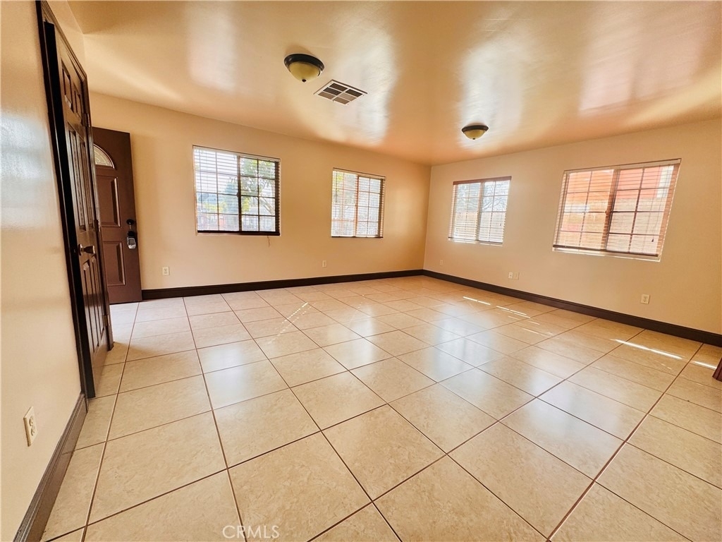 5425 Buchanan - Photo 6