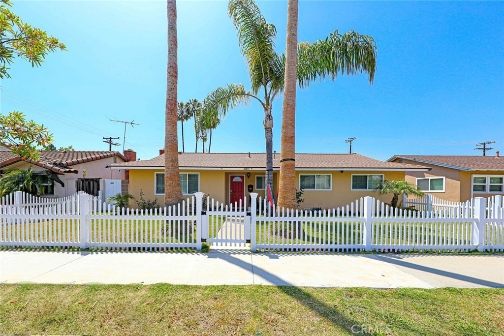 18091 Newland Street - Photo 2