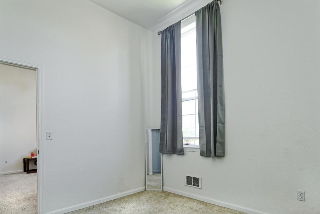 516 Martha Street - Photo 6
