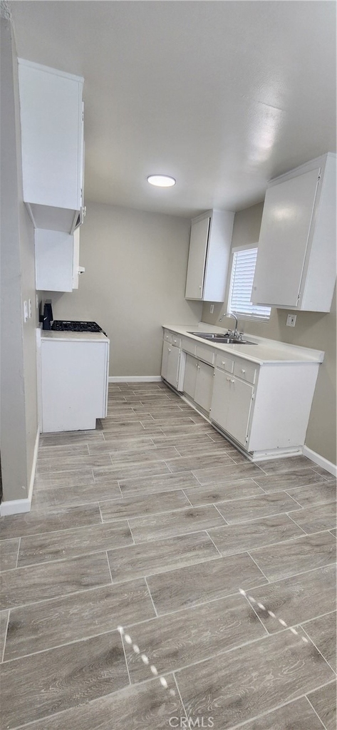 687 W 17th - Photo 7