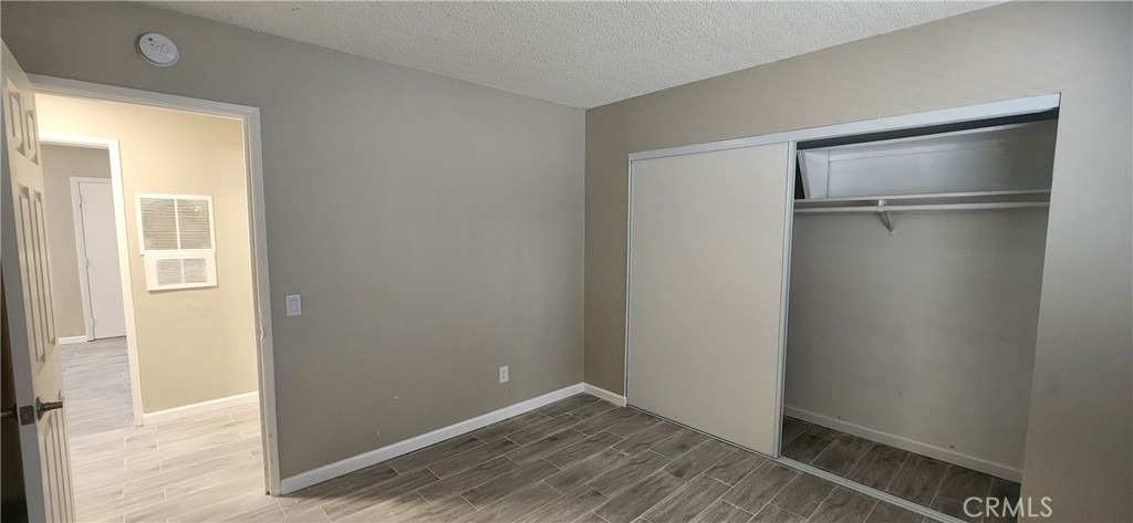 687 W 17th - Photo 15