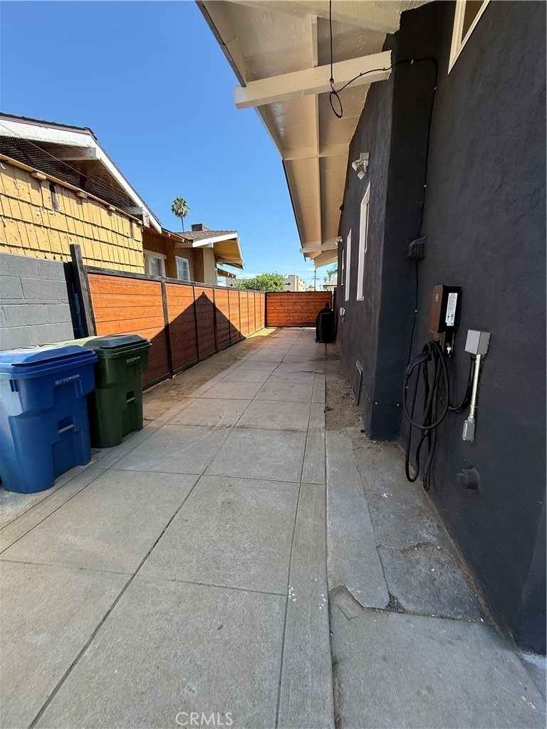 2255 W 29th St - Photo 23