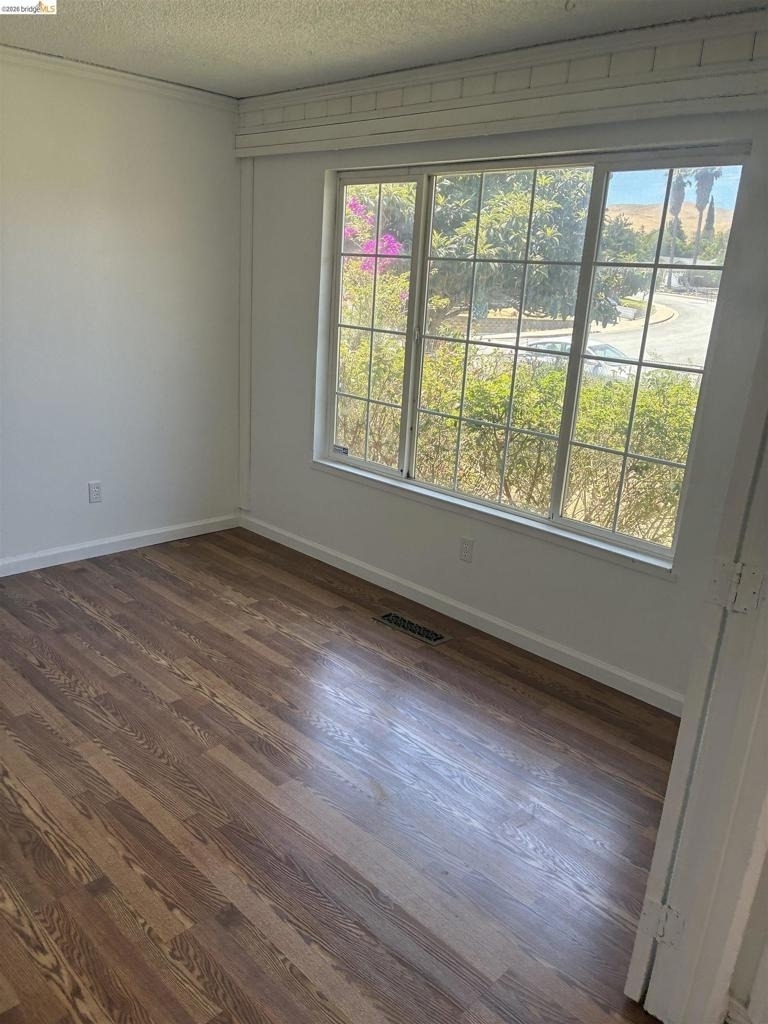 2119 Sugartree Dr - Photo 6