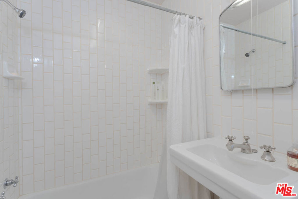 10959 Strathmore Drive - Photo 22