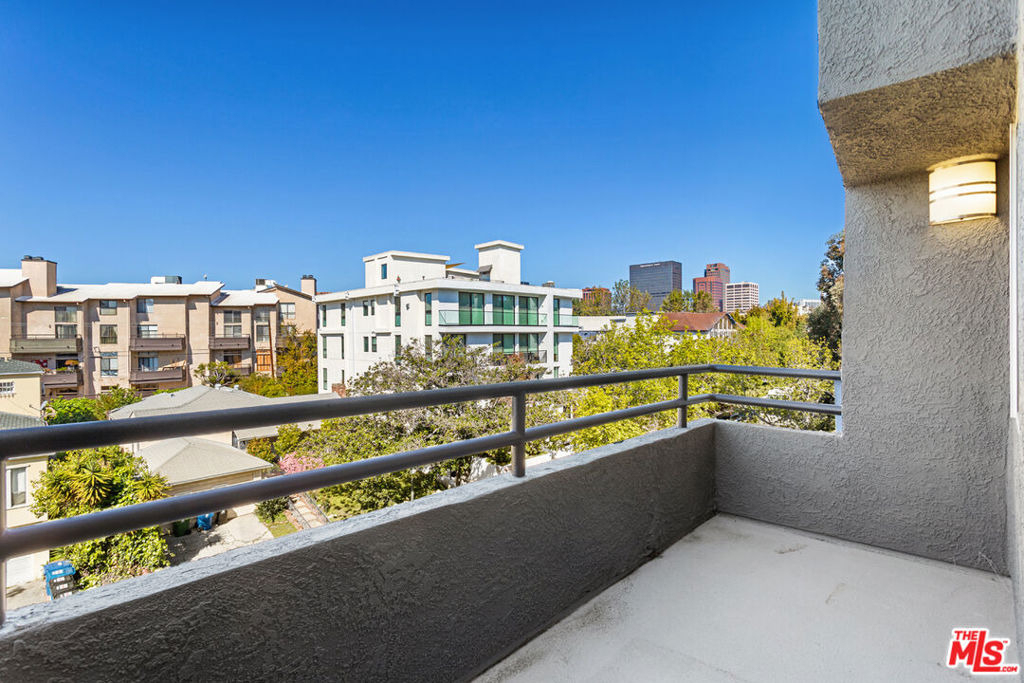 1626 Malcolm Avenue - Photo 11