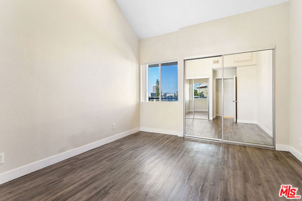 1626 Malcolm Avenue - Photo 10