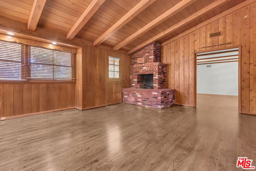 9322 Lasaine Avenue - Photo 5