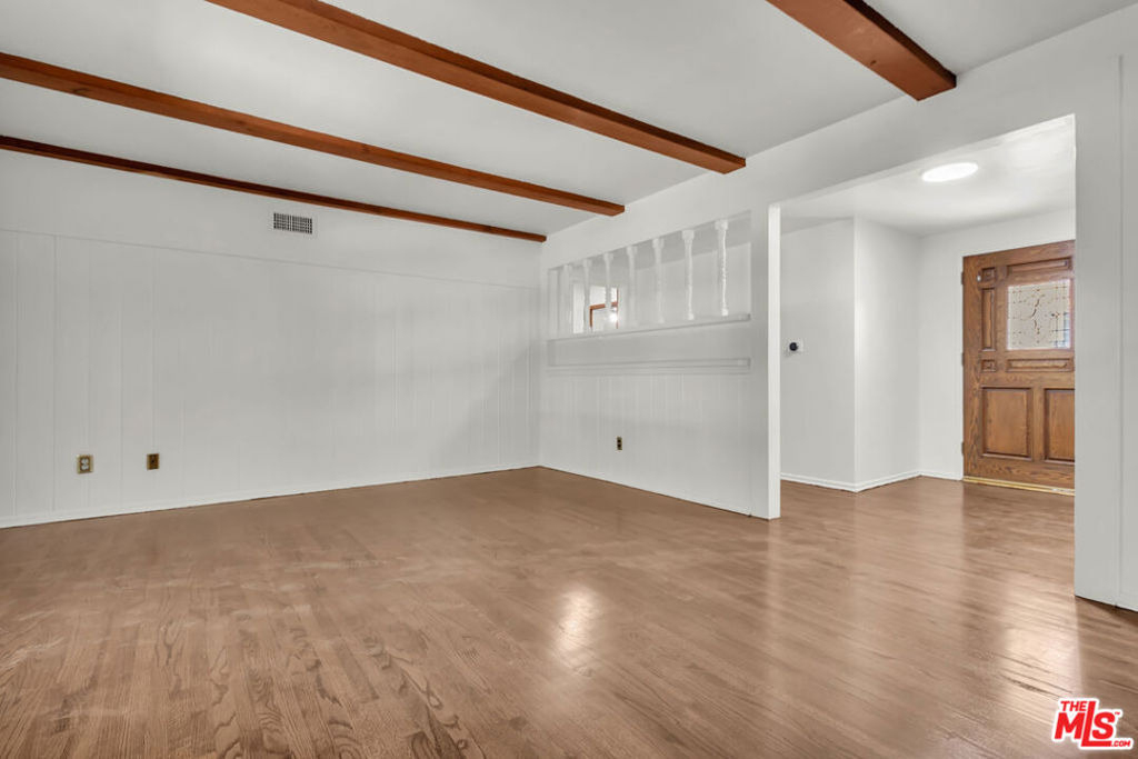 9322 Lasaine Avenue - Photo 2