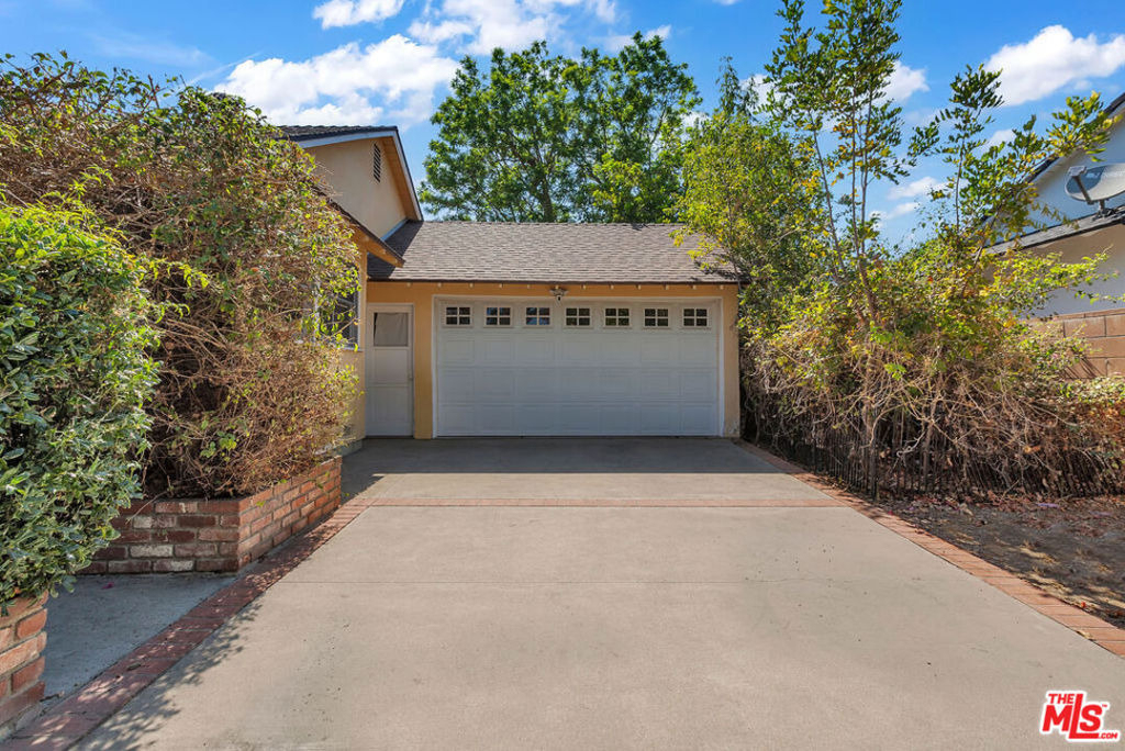 9322 Lasaine Avenue - Photo 37