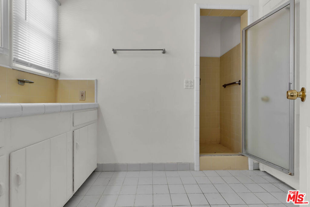 9322 Lasaine Avenue - Photo 19
