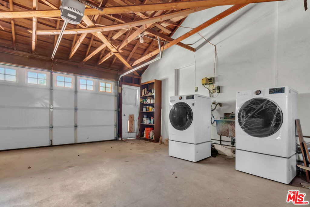 9322 Lasaine Avenue - Photo 24