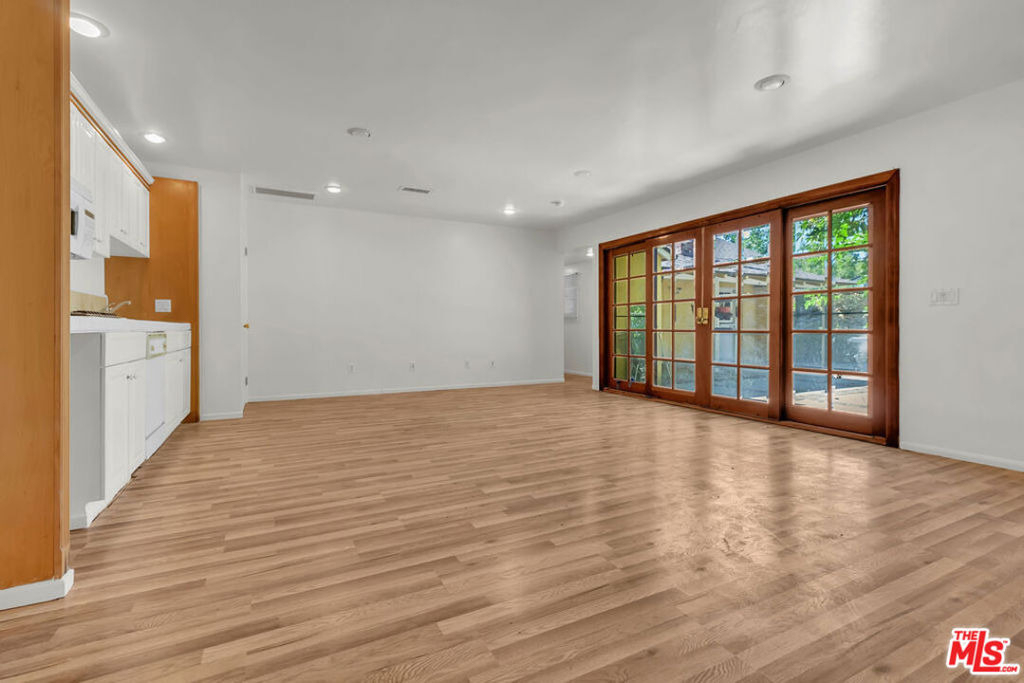 9322 Lasaine Avenue - Photo 28