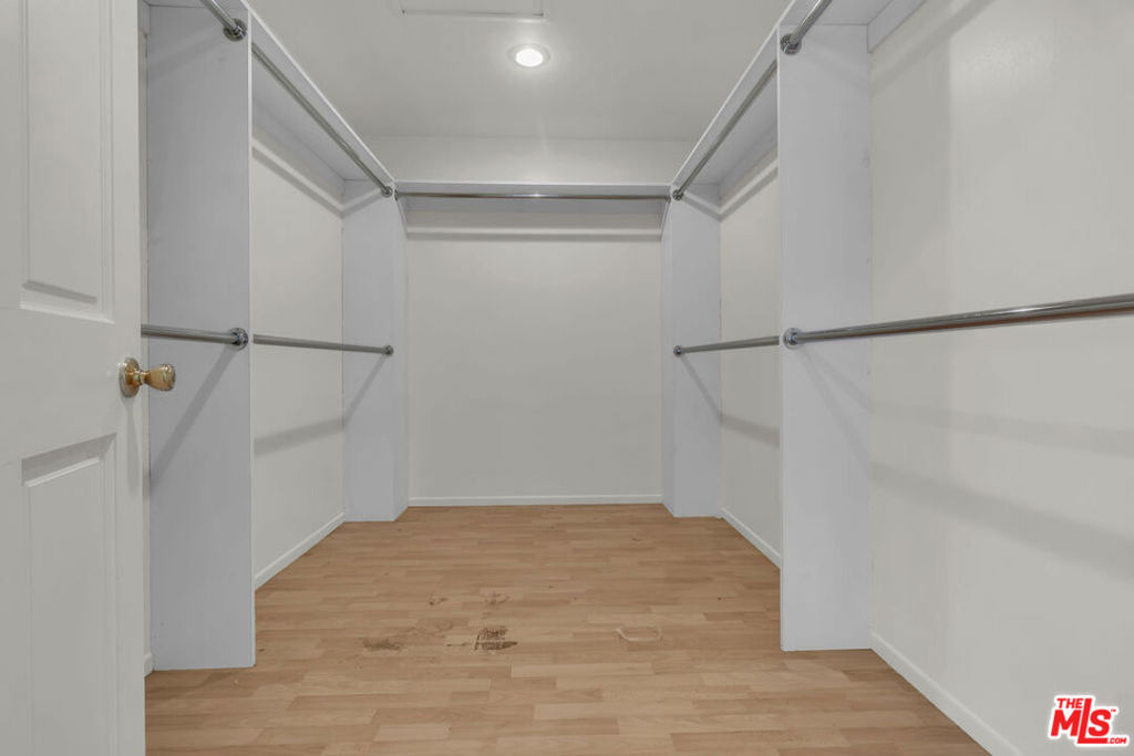 9322 Lasaine Avenue - Photo 31