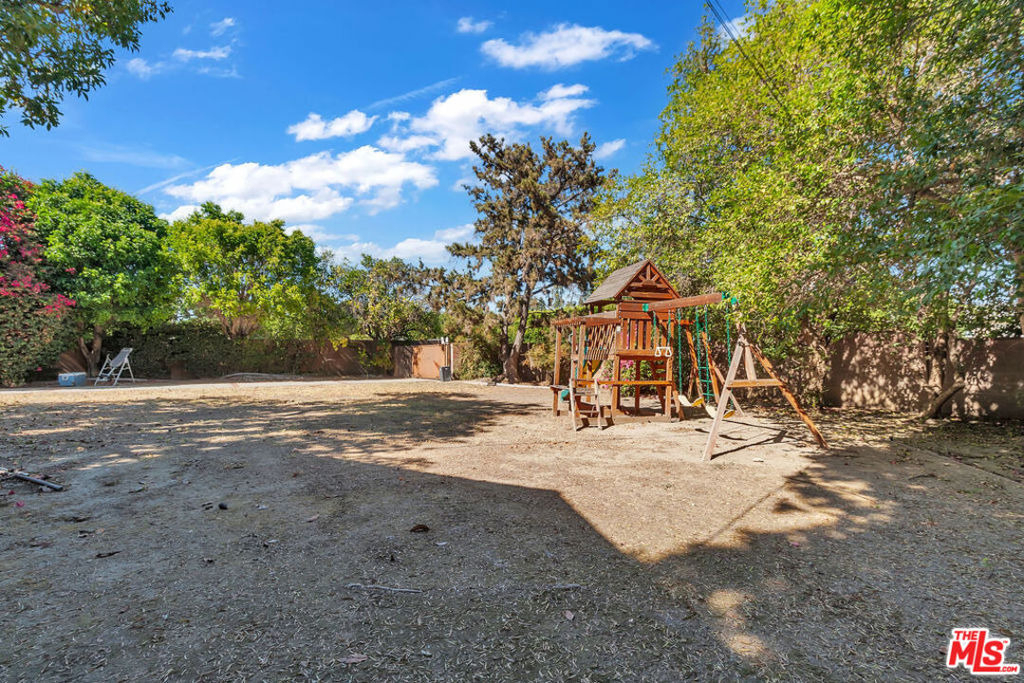9322 Lasaine Avenue - Photo 40