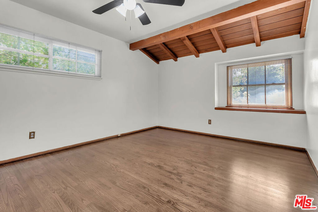 9322 Lasaine Avenue - Photo 13