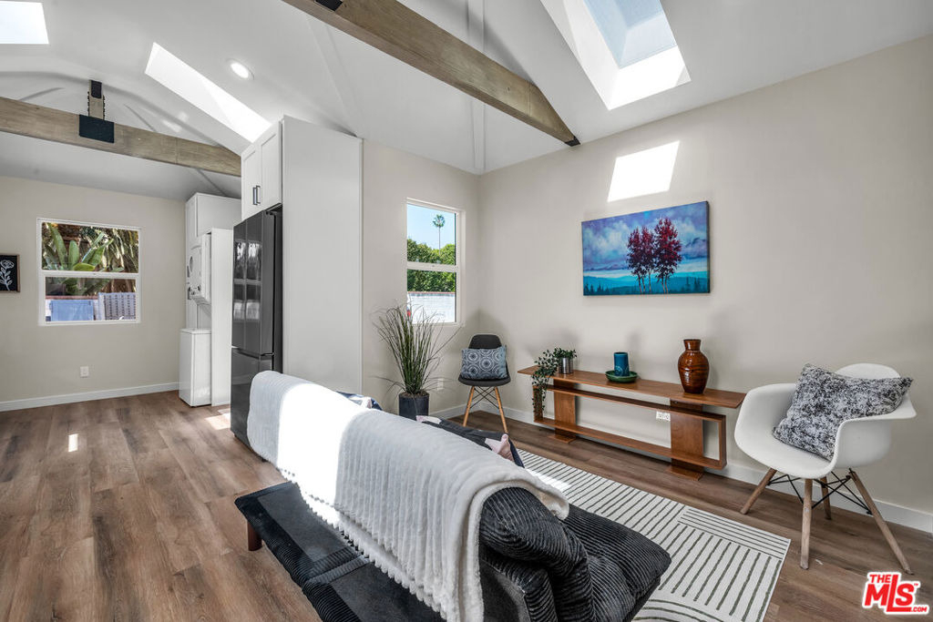 2319 1/2 Teviot Street - Photo 3