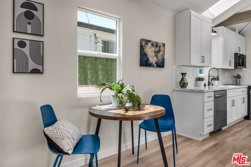 2319 1/2 Teviot Street - Photo 11