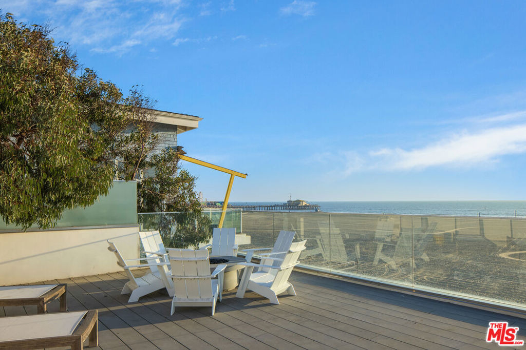 1347 Palisades Beach Road - Photo 22