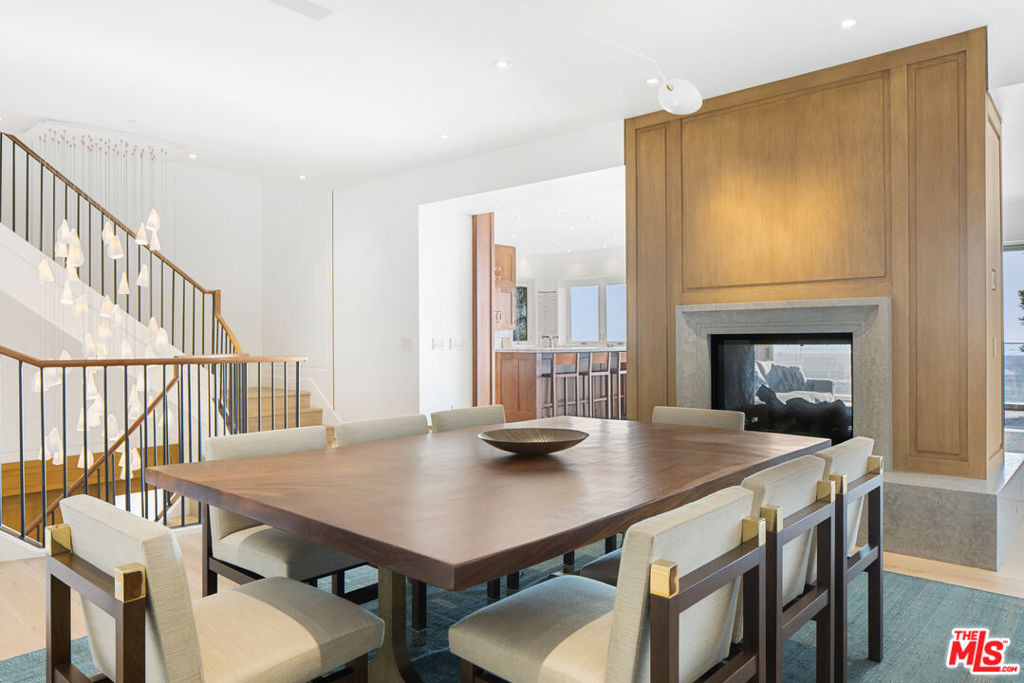 1347 Palisades Beach Road - Photo 3