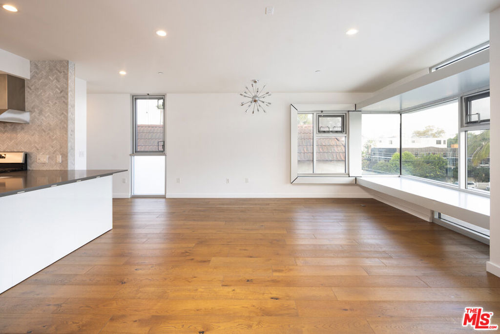 12770 Caswell Avenue - Photo 7