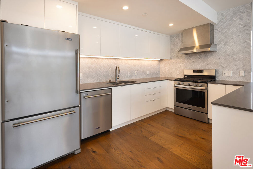 12770 Caswell Avenue - Photo 10
