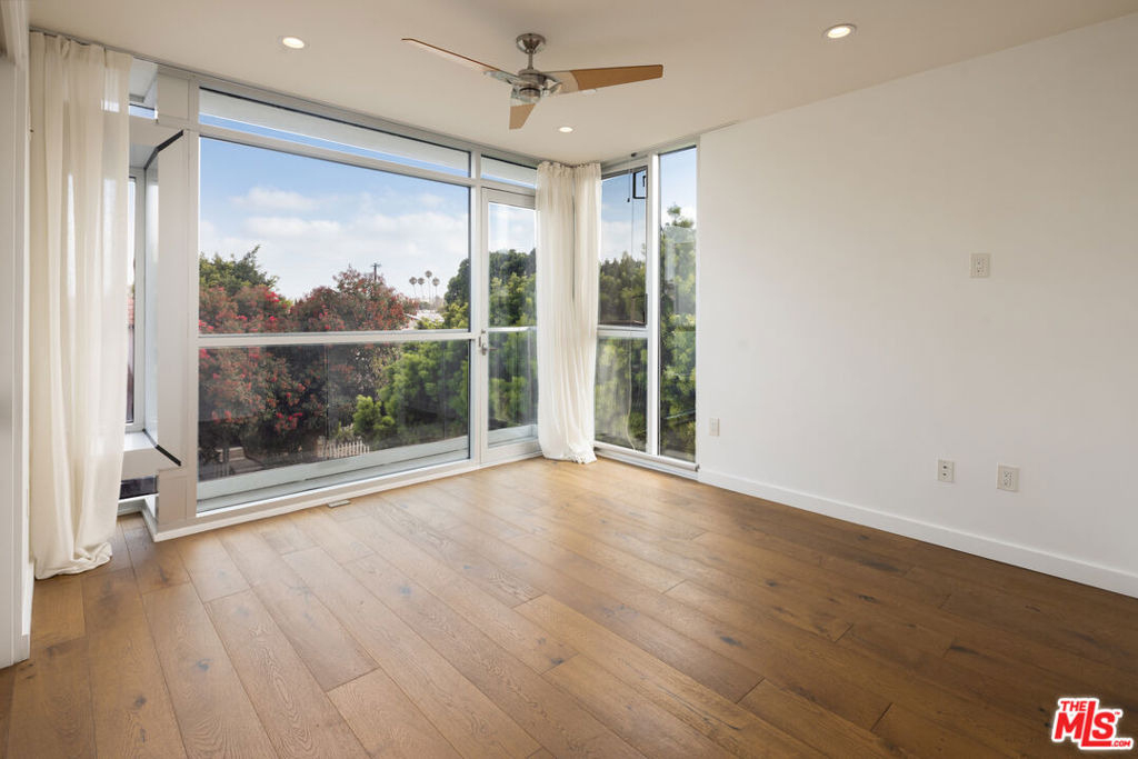 12770 Caswell Avenue - Photo 13