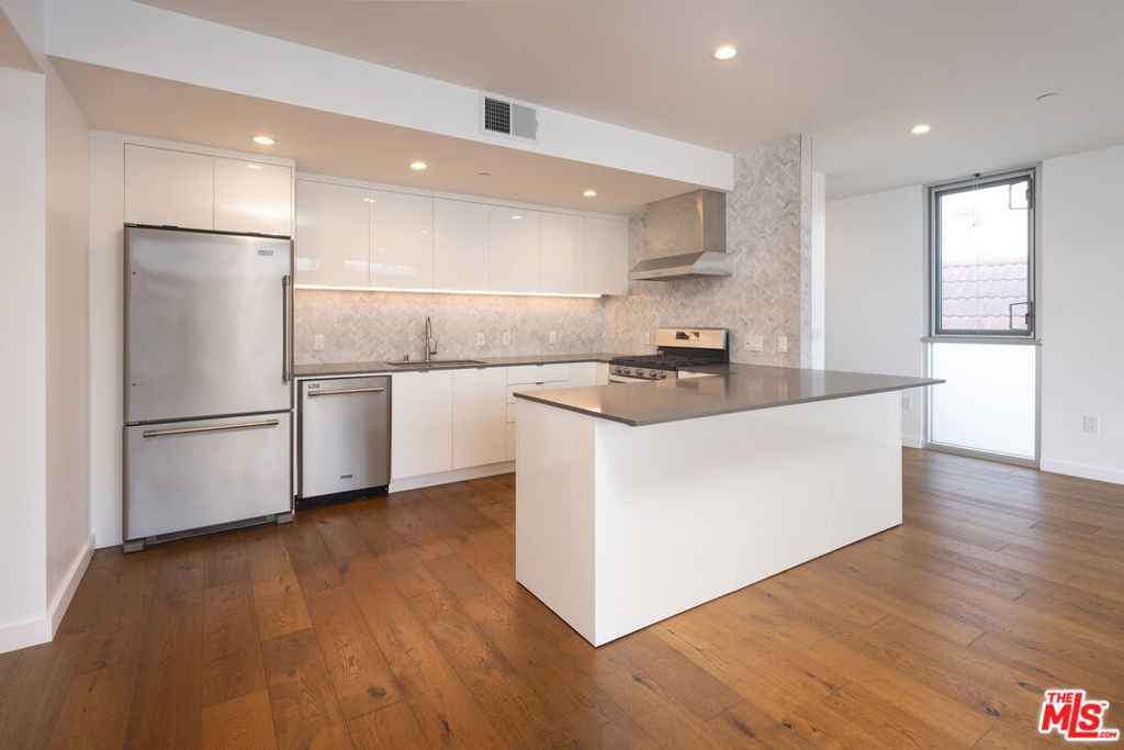 12770 Caswell Avenue - Photo 9