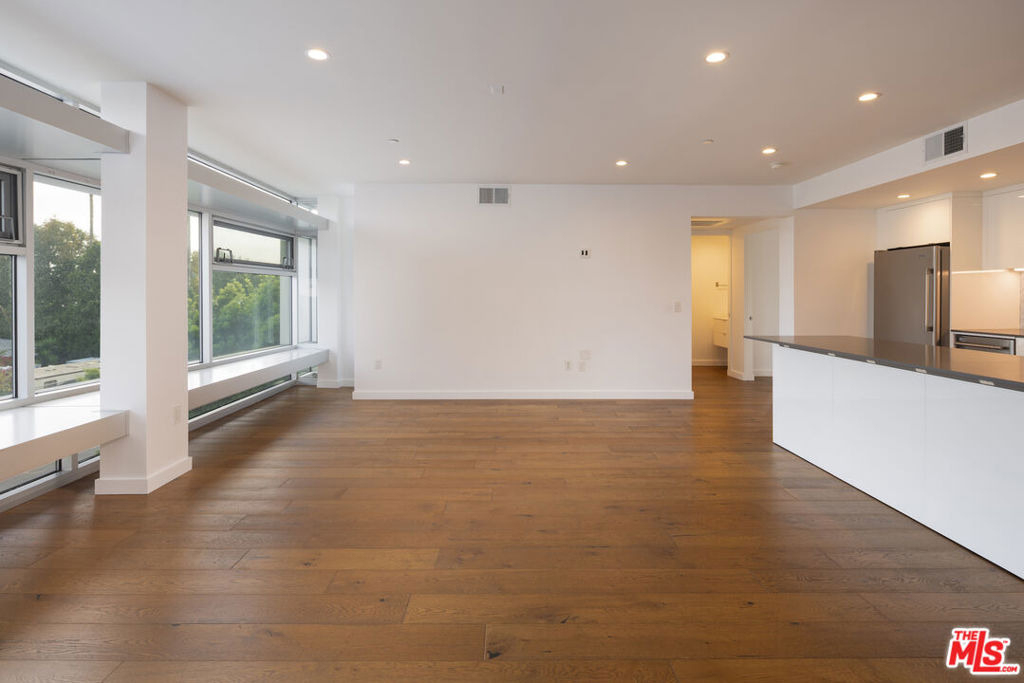 12770 Caswell Avenue - Photo 8