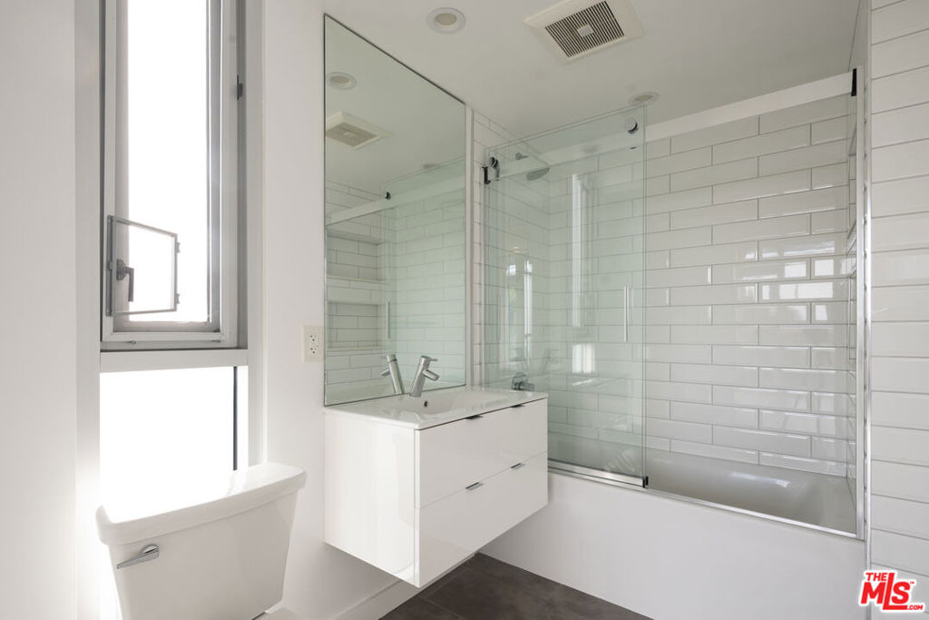 12770 Caswell Avenue - Photo 15