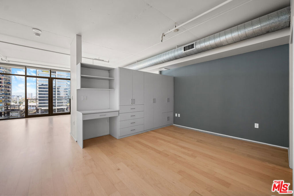 1100 S Hope Street - Photo 28