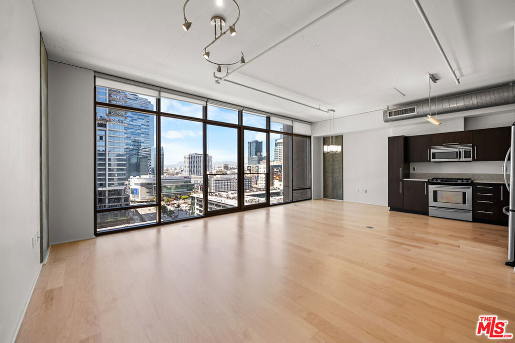 1100 S Hope Street - Photo 36