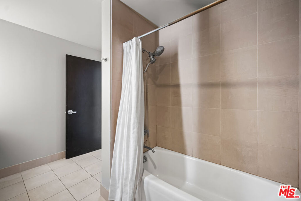 1100 S Hope Street - Photo 11