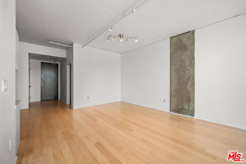 1100 S Hope Street - Photo 35