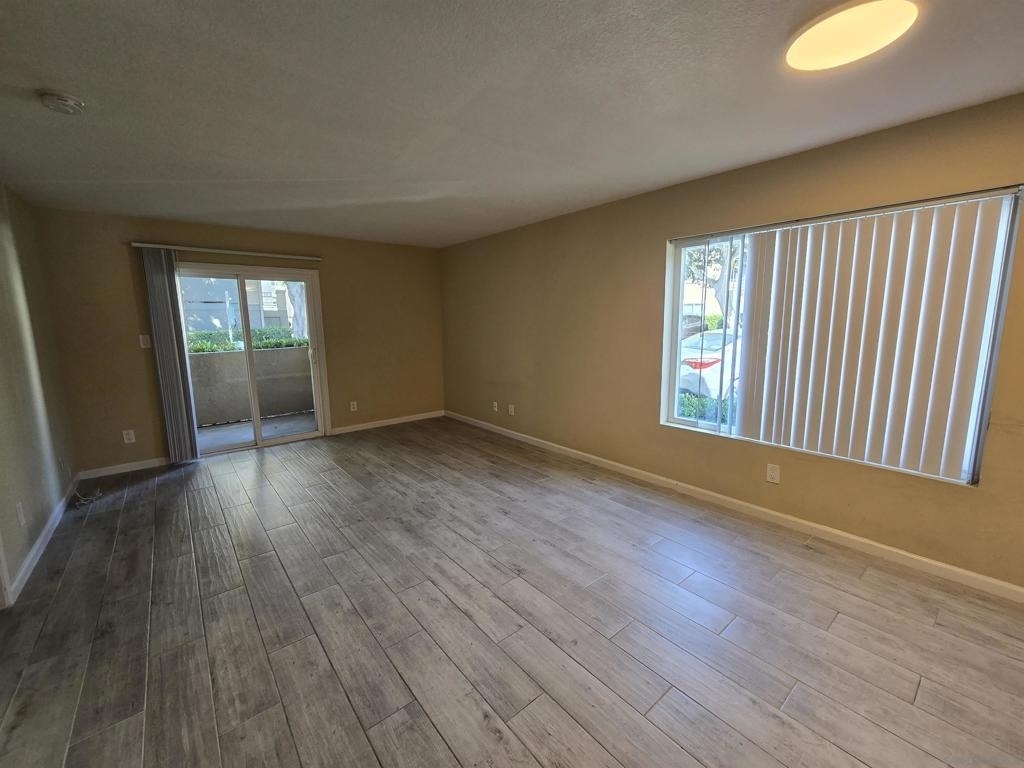 7425 Charmant - Photo 3