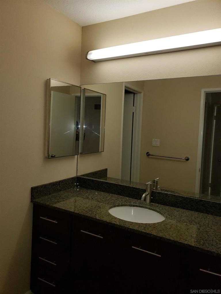 7425 Charmant - Photo 9