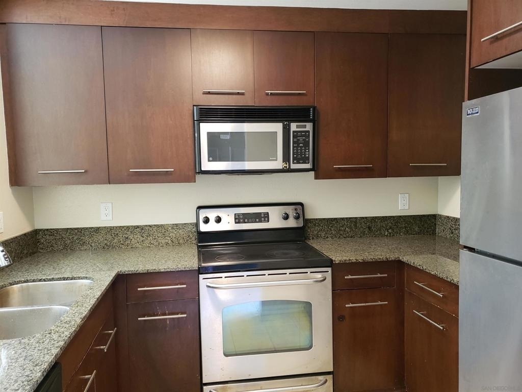 7425 Charmant - Photo 0