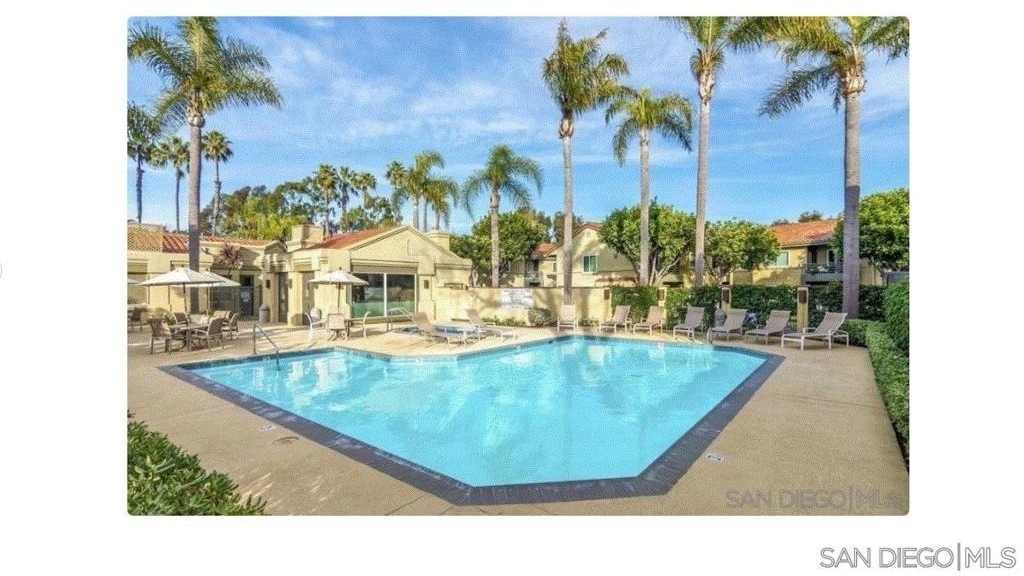 7425 Charmant - Photo 2