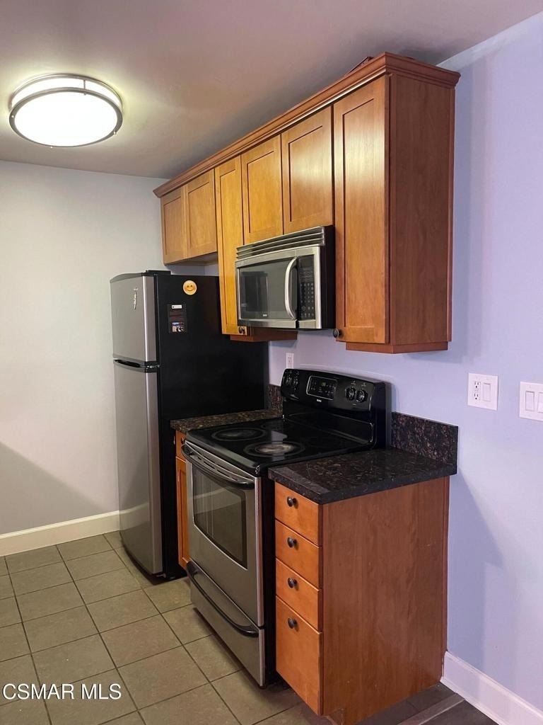 10982 Roebling Avenue - Photo 4