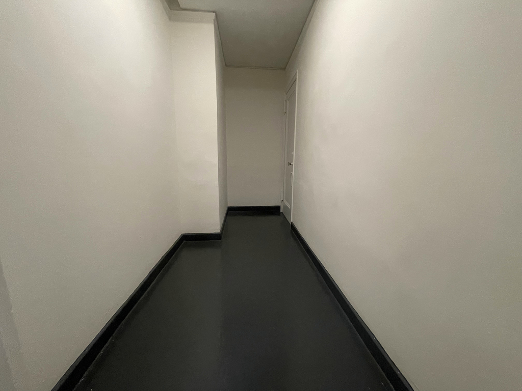 East 46th Street - Photo 8