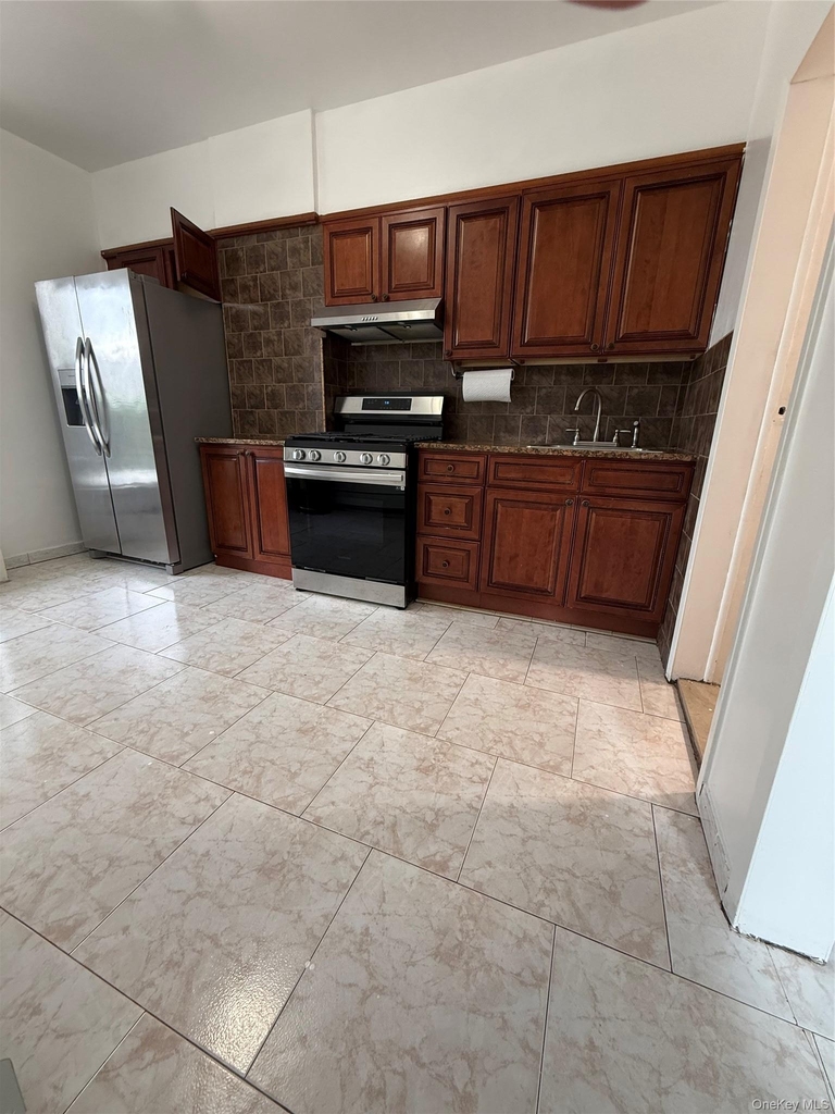 6020 60th Street - Photo 1