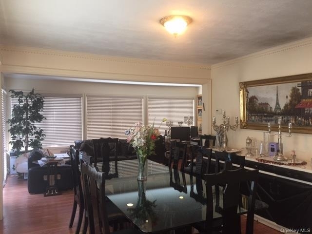 149 Lakeside Drive E - Photo 2