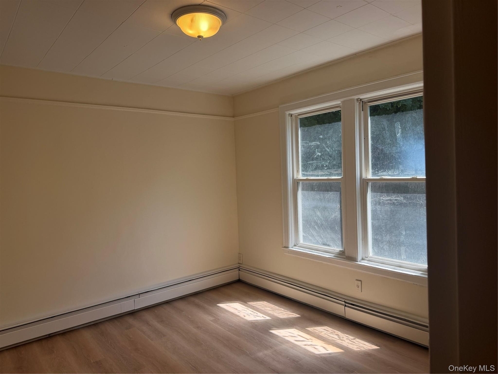 572 Warburton Avenue - Photo 4