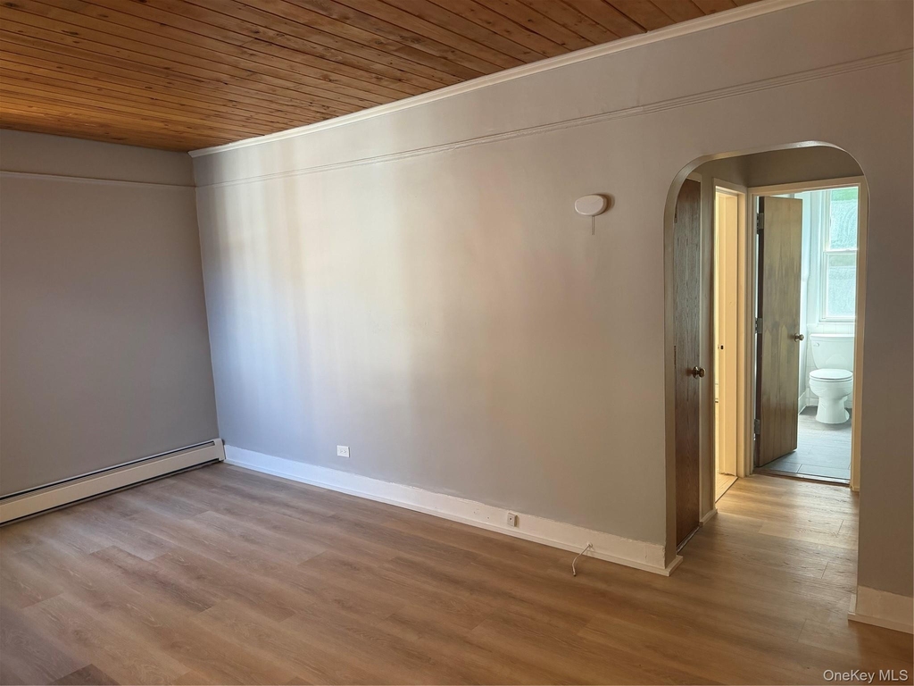 572 Warburton Avenue - Photo 1