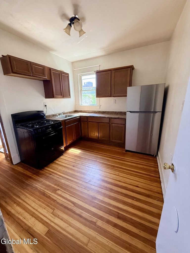 154 Spring Street - Photo 6