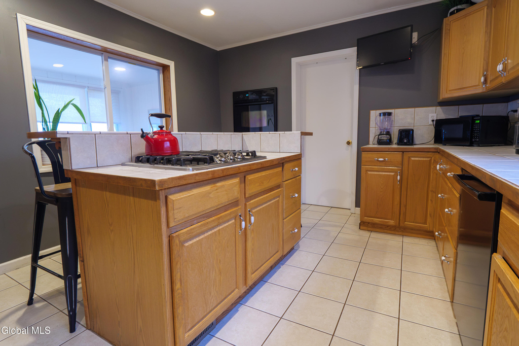 254 Grand Avenue - Photo 4