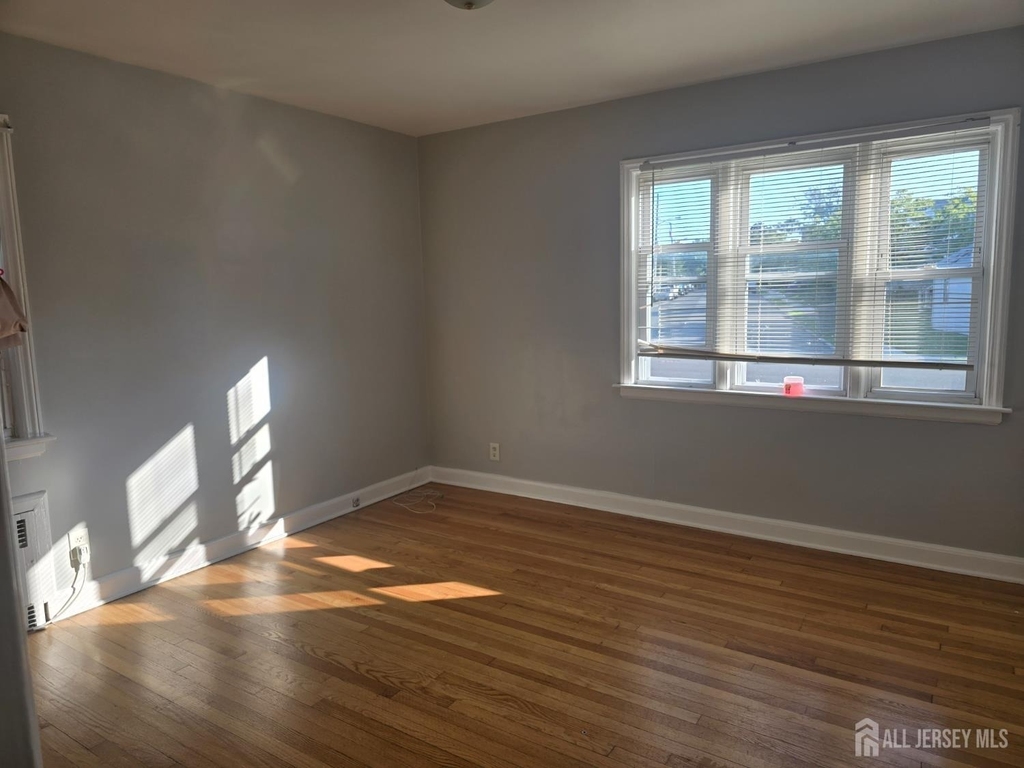111 Bertram Avenue - Photo 7