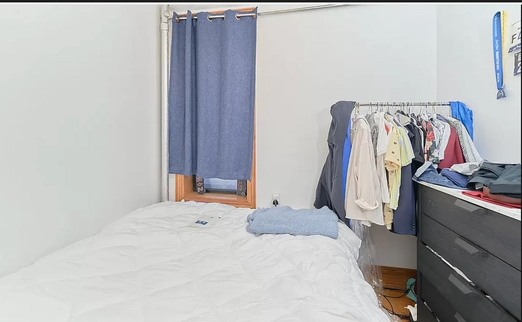 362 W 36th Street - Photo 5