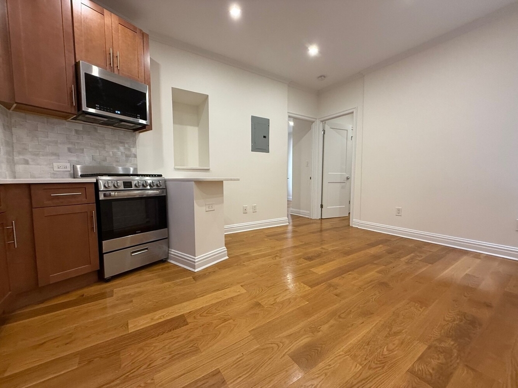 355 W 51st Street - Photo 0