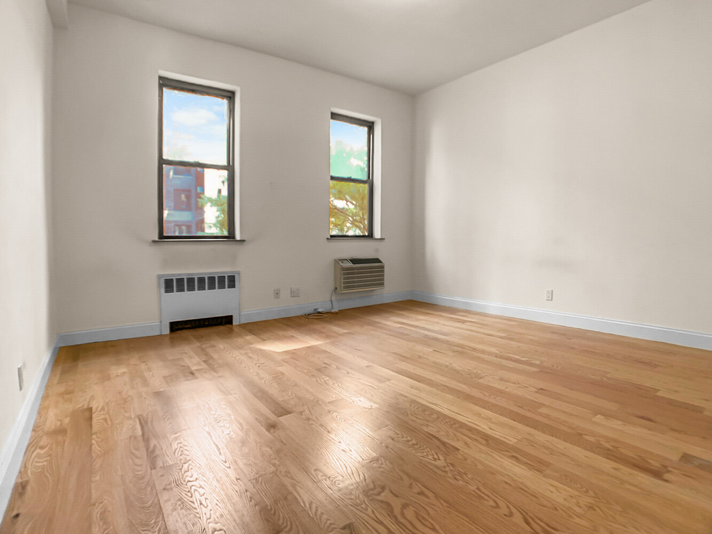 250 W 105th Street - Photo 3