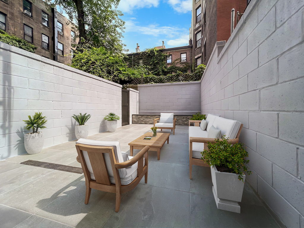 149 E 81st Street - Photo 6